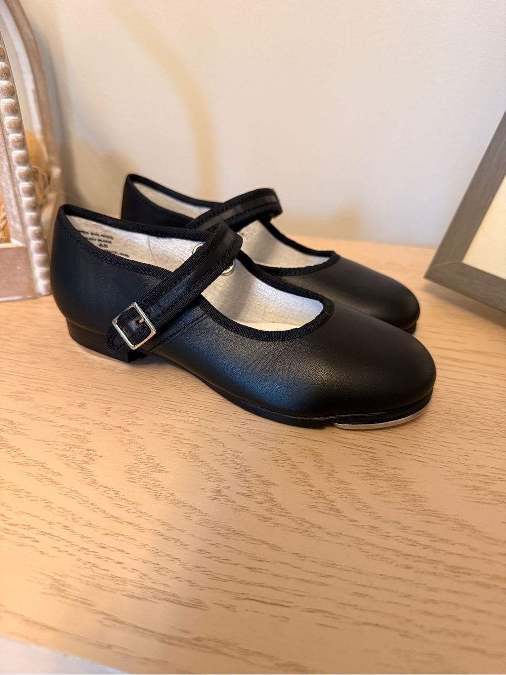 CAPEZIO Mary Jane Tap Shoes Black Size 1 Girls